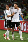 Германия - Нидерланды - на чемпионате по футболу Евро 2012, 9 июня 2012 (179xHQ) 834490201646251