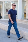 Крис О Доннелл (Chris O'Donnell) spotted out and about in Beverly Hills,21.03.2012 (4xHQ) E95df1202405872